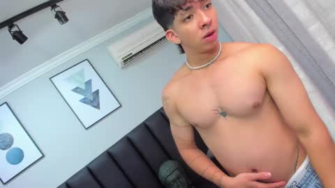 isaac_cryston online show from February 5, 2025, 5:53 pm