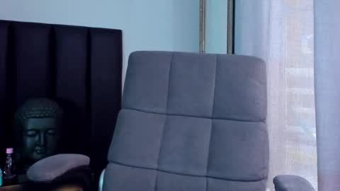 isaac_cryston online show from February 21, 2025, 7:54 pm