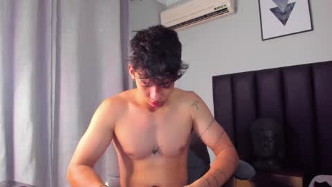 isaac_cryston online show from March 9, 2025, 9:36 pm