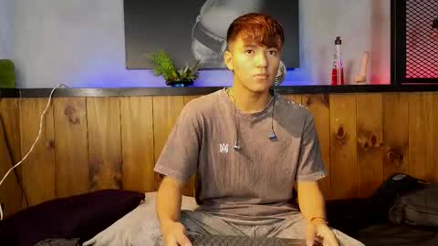 isaac_grimm online show from March 15, 2026, 3:34 am