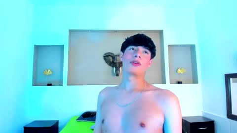 Isaac Kurtt online show from November 5, 2025, 7:25 pm