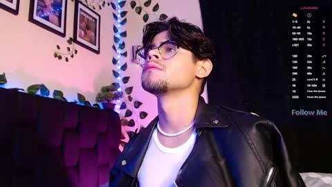 Isaac Saenz. online show from February 15, 2025, 11:14 pm