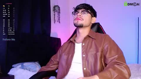 Isaac Saenz. online show from October 12, 2025, 11:15 pm