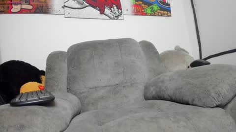 isaac online show from September 23, 2025, 7:00 am