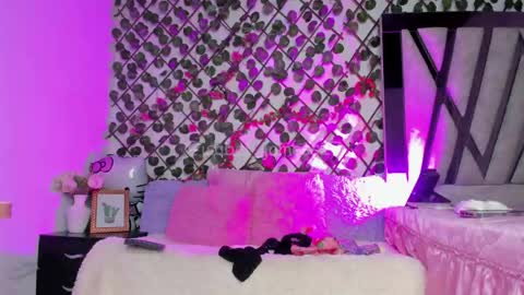 Isa online show from April 15, 2026, 5:20 pm