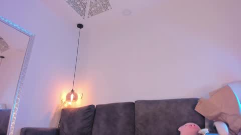 Isabela online show from February 19, 2025, 12:11 pm