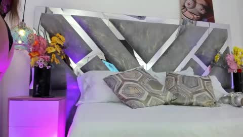 Snapshot of isabela_parkerr chatting on May 18, 2026, 1:06 pm Mommy Isa online show from May 18, 2026, 1:06 pm