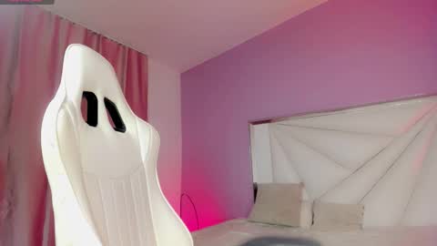 Snapshot of isabela_saenzz chatting on October 10, 2025, 3:16 am I S A B E L A ISA  online show from October 10, 2025, 3:16 am
