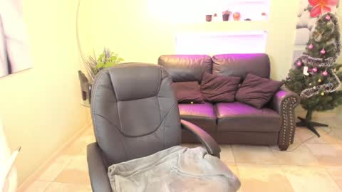 Snapshot of isabelabell chatting on January 11, 2025, 1:53 pm Isabela online show from January 11, 2025, 1:53 pm