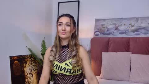 Snapshot of isabelasasha chatting on February 7, 2025, 3:52 pm Isa online show from February 7, 2025, 3:52 pm