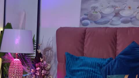 Snapshot of isabelasasha chatting on February 11, 2025, 10:59 am Isa online show from February 11, 2025, 10:59 am