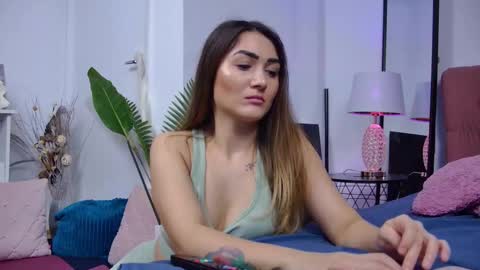 Snapshot of isabelasasha chatting on February 23, 2025, 7:07 pm Isa online show from February 23, 2025, 7:07 pm