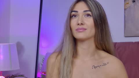 Snapshot of isabelasasha chatting on October 3, 2025, 1:19 pm Isa online show from October 3, 2025, 1:19 pm