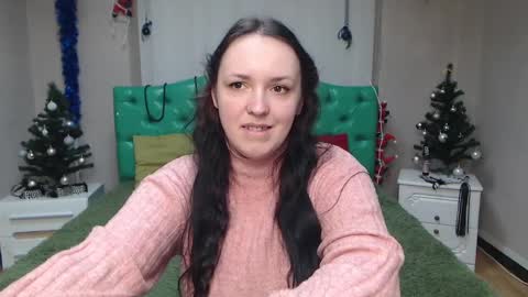 IsabelBlackberry online show from December 29, 2024, 9:06 am