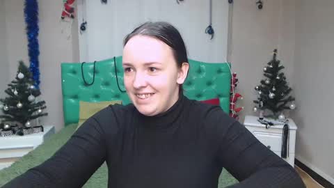 IsabelBlackberry online show from January 5, 2025, 9:05 am