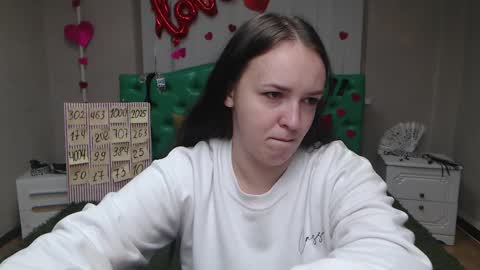 IsabelBlackberry online show from September 20, 2025, 4:57 am