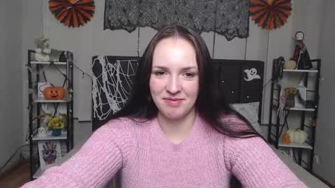 IsabelBlackberry online show from November 10, 2025, 6:34 am