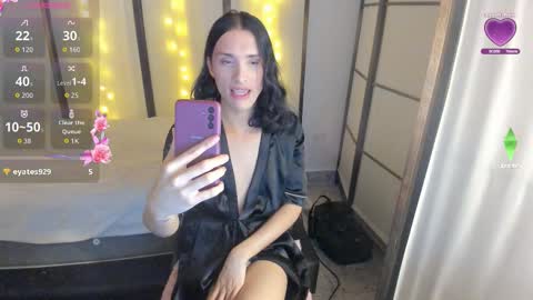 isabelfernandez1 online show from January 14, 2026, 8:47 pm