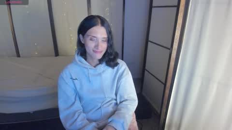 isabelfernandez1 online show from January 15, 2026, 8:56 pm