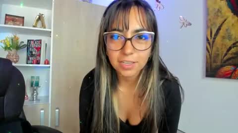 Snapshot of isabella22_1 chatting on February 17, 2025, 2:48 pm Isabella22 1 online show from February 17, 2025, 2:48 pm