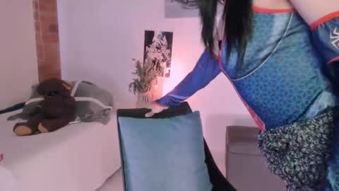 Snapshot of isabella525 chatting on October 13, 2025, 9:04 pm Isabella online show from October 13, 2025, 9:04 pm