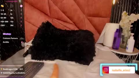 Isabella Arias online show from February 28, 2025, 11:45 pm