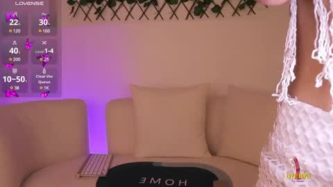 Isabella online show from January 13, 2025, 11:17 pm