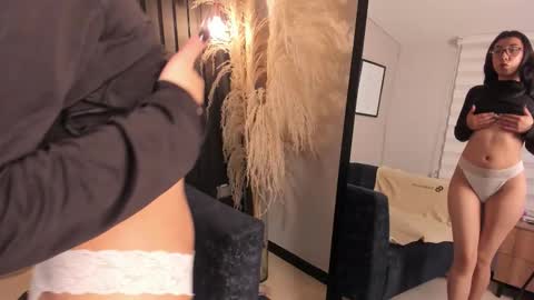 isabella_crofts online show from October 23, 2025, 3:06 am