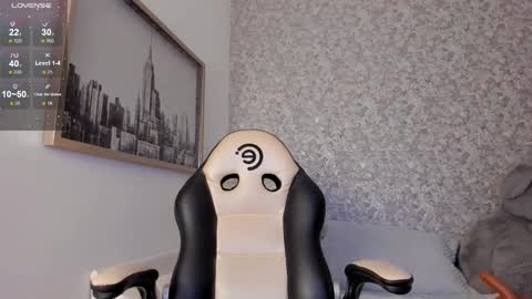 Snapshot of isabella_roberts13 chatting on February 25, 2025, 2:03 am isa online show from February 25, 2025, 2:03 am