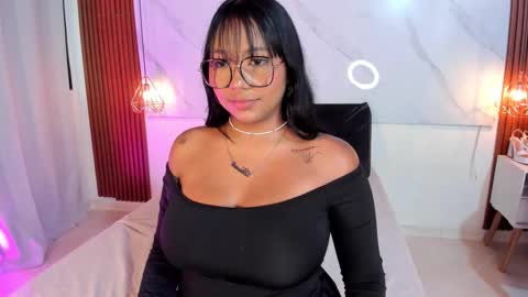 isabella zc online show from December 20, 2025, 7:32 pm