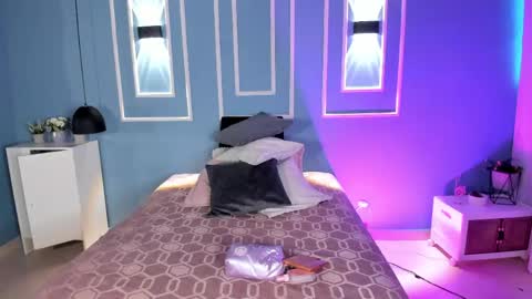 isabella zc online show from May 22, 2026, 12:00 pm