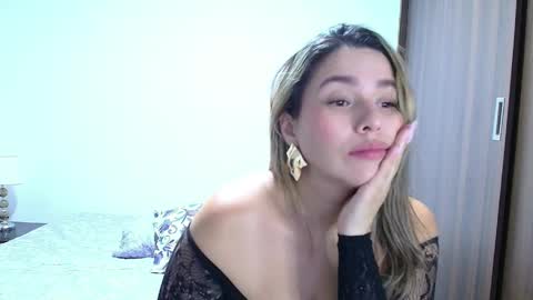 Snapshot of isabellaa_smith03 chatting on May 23, 2026, 1:00 am isabellaa_smith03 online show from May 23, 2026, 1:00 am
