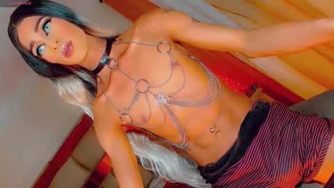 isabellagirs online show from September 14, 2025, 7:46 pm