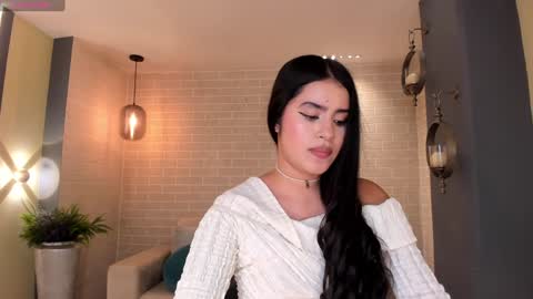 Isa Hill  online show from December 30, 2024, 7:21 pm