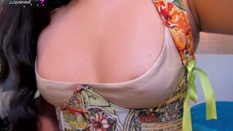 Isa Hill  online show from December 31, 2024, 8:34 pm