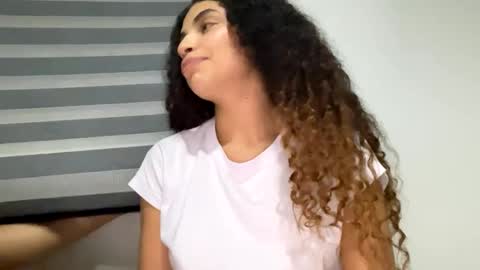 Snapshot of isabellakoffs chatting on December 17, 2024, 12:01 am Isabella.. back again online show from December 17, 2024, 12:01 am