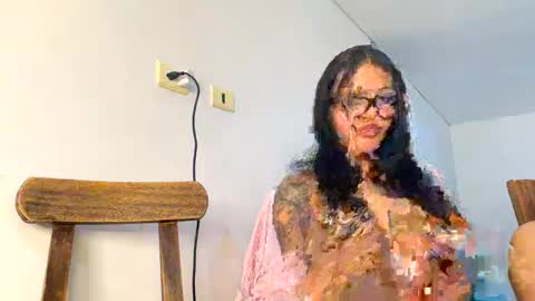 Snapshot of isabellakoffs chatting on January 24, 2025, 5:31 am Isabella.. back again online show from January 24, 2025, 5:31 am