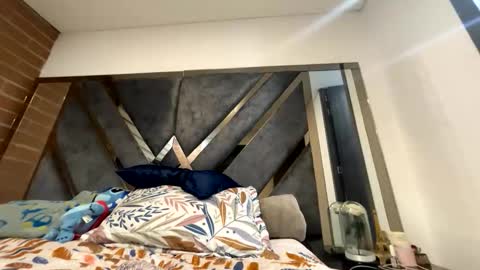 Snapshot of isabellakoffs chatting on February 13, 2026, 12:17 am Isabella.. back again online show from February 13, 2026, 12:17 am