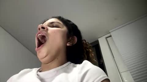 Snapshot of isabellakoffs chatting on February 28, 2026, 5:52 am Isabella.. back again online show from February 28, 2026, 5:52 am