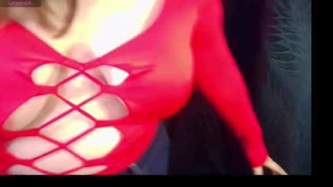 Snapshot of isabellaoverkill chatting on February 17, 2026, 11:33 pm Isa Overkill online show from February 17, 2026, 11:33 pm