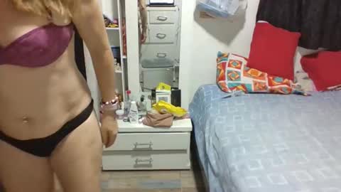 isabella online show from January 19, 2026, 5:11 am