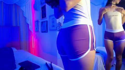 Snapshot of isabelledaza chatting on March 2, 2026, 12:23 pm Isabelle Daza online show from March 2, 2026, 12:23 pm