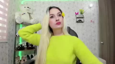 ISABELLA online show from April 8, 2026, 9:37 pm