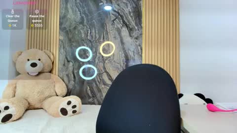 Snapshot of isadora_14 chatting on February 20, 2026, 10:27 am ISADORA online show from February 20, 2026, 10:27 am