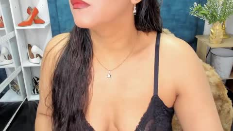 Isabel online show from May 13, 2026, 8:38 pm