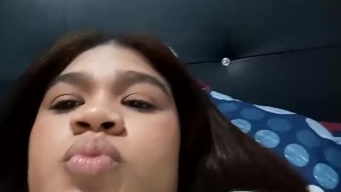 Snapshot of isamoon99 chatting on October 14, 2025, 2:45 am Isa online show from October 14, 2025, 2:45 am