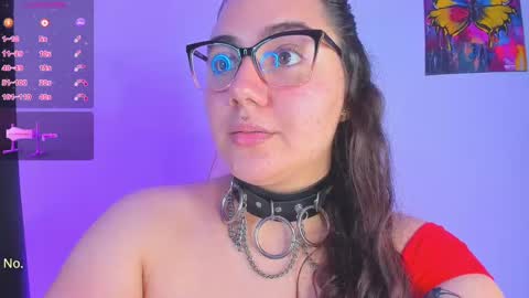 Snapshot of isarhodes_ chatting on December 13, 2024, 10:34 pm Isa online show from December 13, 2024, 10:34 pm