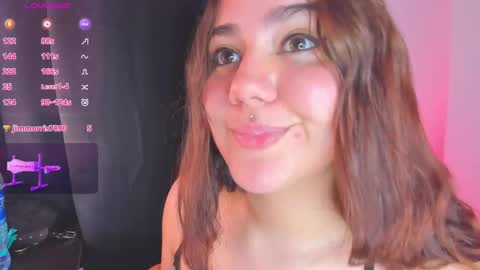 Snapshot of isarhodes_ chatting on December 23, 2024, 1:40 am Isa online show from December 23, 2024, 1:40 am