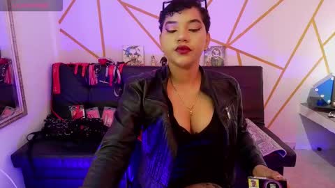 isabela online show from November 5, 2025, 11:16 pm