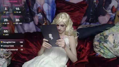 Sele online show from September 16, 2025, 9:27 pm